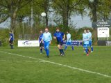 S.K.N.W.K. 3 - FC De Westhoek '20 4 (comp.) seizoen 2021-2022 (99/108)